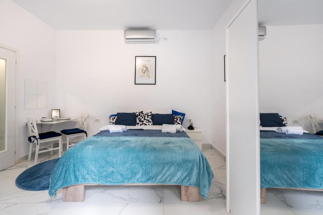 Blue-Line-Apartment-Unirii Bucharest Luaran gambar