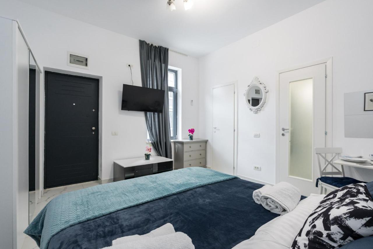 Blue-Line-Apartment-Unirii Bucharest Luaran gambar
